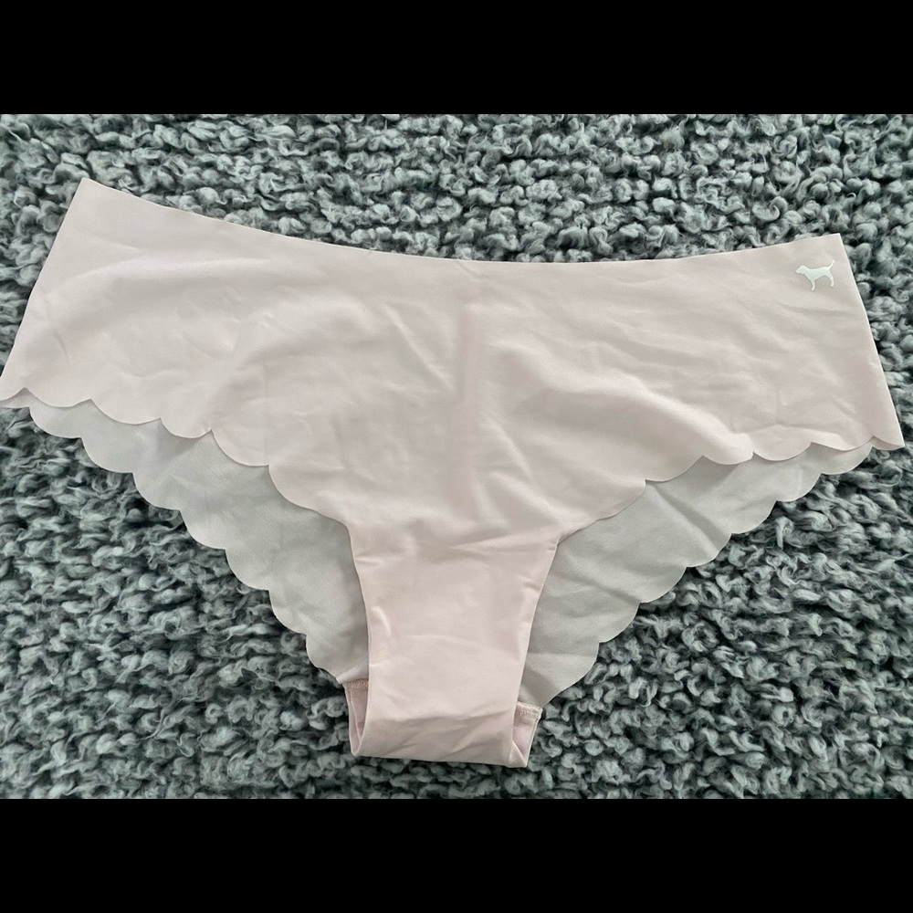 Large Victoria Secret PINK No show Cheekster